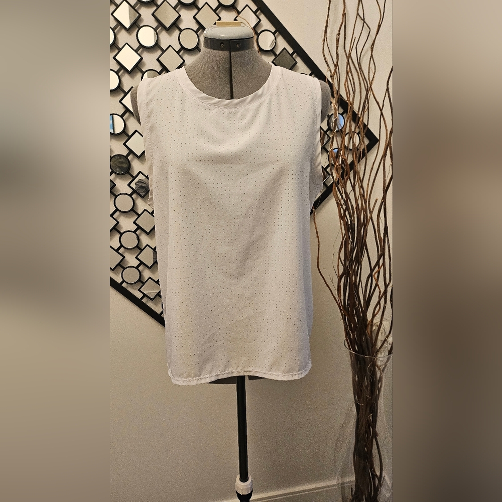 Athletic tank top